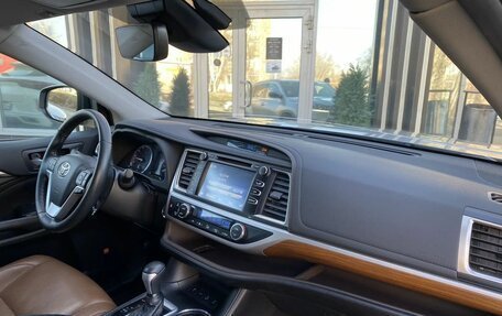 Toyota Highlander III, 2019 год, 3 555 000 рублей, 20 фотография