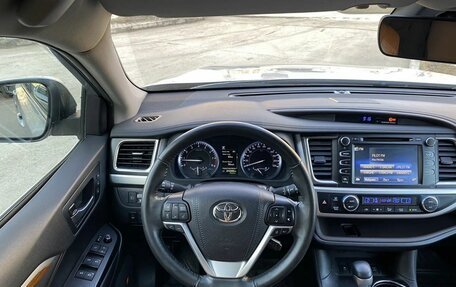 Toyota Highlander III, 2019 год, 3 555 000 рублей, 22 фотография