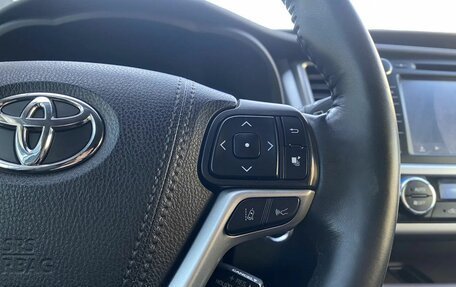 Toyota Highlander III, 2019 год, 3 555 000 рублей, 27 фотография