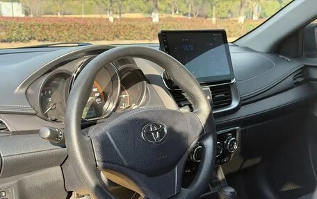 Toyota Yaris XP150 рестайлинг, 2022 год, 1 130 050 рублей, 10 фотография