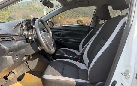 Toyota Yaris XP150 рестайлинг, 2022 год, 1 130 050 рублей, 11 фотография