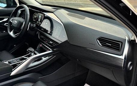 Geely Tugella FY11, 2022 год, 3 050 000 рублей, 12 фотография