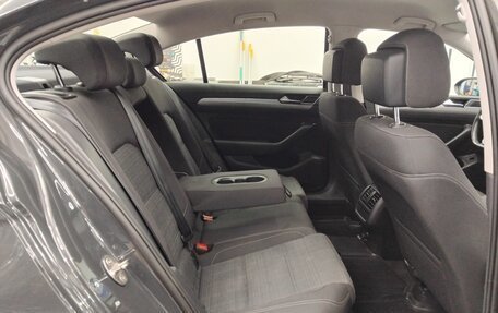 Volkswagen Passat B8 рестайлинг, 2021 год, 2 250 000 рублей, 18 фотография