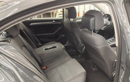 Volkswagen Passat B8 рестайлинг, 2021 год, 2 250 000 рублей, 20 фотография