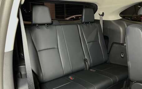 Toyota Highlander, 2025 год, 5 700 000 рублей, 32 фотография