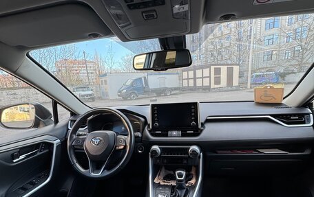 Toyota RAV4, 2021 год, 4 100 000 рублей, 4 фотография