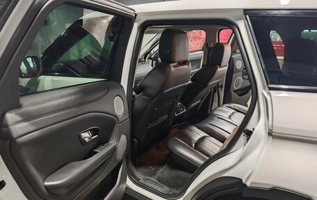 Land Rover Range Rover Evoque I, 2017 год, 2 300 000 рублей, 10 фотография