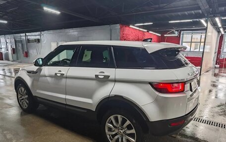 Land Rover Range Rover Evoque I, 2017 год, 2 300 000 рублей, 3 фотография