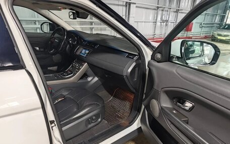 Land Rover Range Rover Evoque I, 2017 год, 2 300 000 рублей, 9 фотография