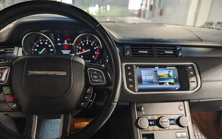 Land Rover Range Rover Evoque I, 2017 год, 2 300 000 рублей, 7 фотография