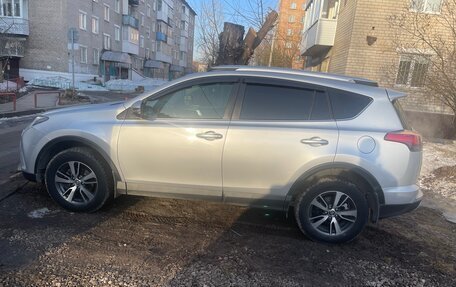 Toyota RAV4, 2015 год, 2 100 000 рублей, 2 фотография