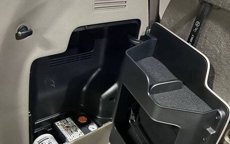 KIA Carnival, 2021 год, 5 700 000 рублей, 21 фотография