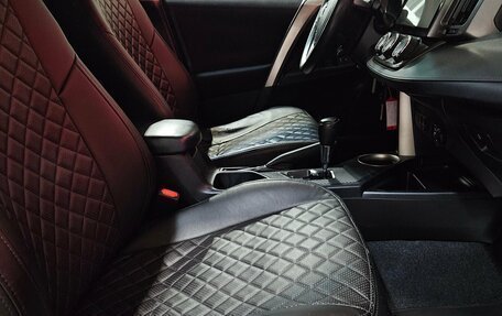 Toyota RAV4, 2015 год, 2 037 000 рублей, 13 фотография