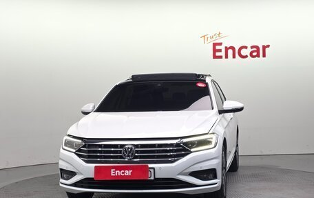 Volkswagen Jetta VII, 2022 год, 2 120 000 рублей, 3 фотография