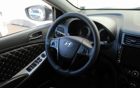 Hyundai Solaris II рестайлинг, 2013 год, 750 000 рублей, 13 фотография