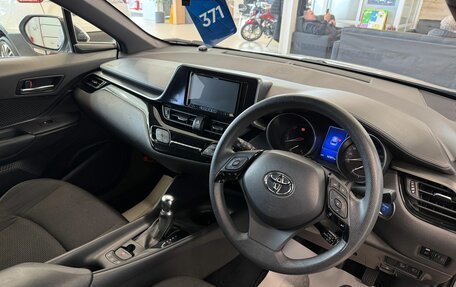 Toyota C-HR I рестайлинг, 2019 год, 2 079 000 рублей, 14 фотография