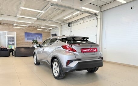 Toyota C-HR I рестайлинг, 2019 год, 2 079 000 рублей, 7 фотография