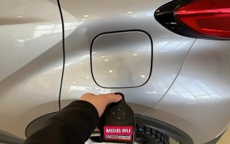 Toyota C-HR I рестайлинг, 2019 год, 2 079 000 рублей, 26 фотография