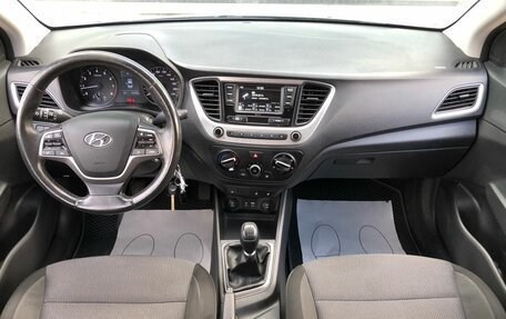 Hyundai Solaris II рестайлинг, 2018 год, 1 150 000 рублей, 10 фотография