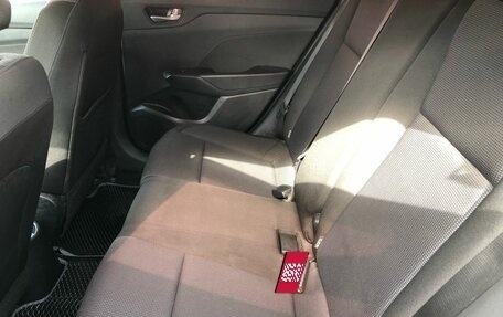 Hyundai Solaris II рестайлинг, 2018 год, 1 150 000 рублей, 19 фотография