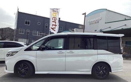 Honda Stepwgn IV, 2019 год, 1 661 000 рублей, 5 фотография