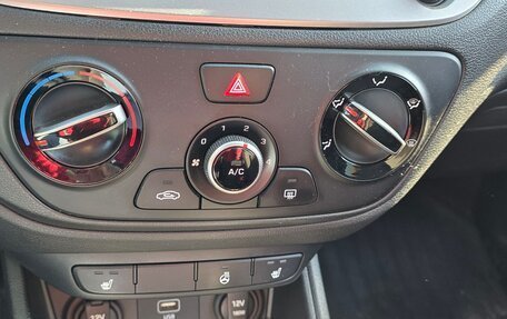 Hyundai Solaris II рестайлинг, 2019 год, 1 300 000 рублей, 15 фотография