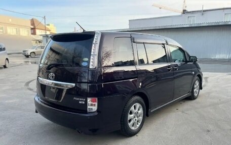 Toyota ISis I, 2014 год, 1 050 000 рублей, 3 фотография