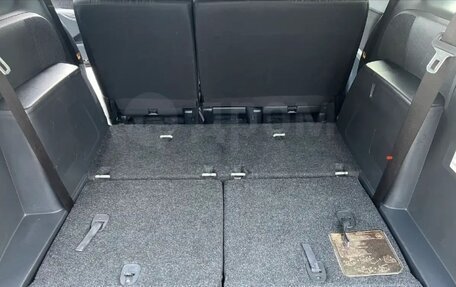 Toyota ISis I, 2014 год, 1 050 000 рублей, 15 фотография