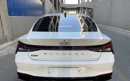 Hyundai Elantra, 2022 год, 1 550 000 рублей, 4 фотография