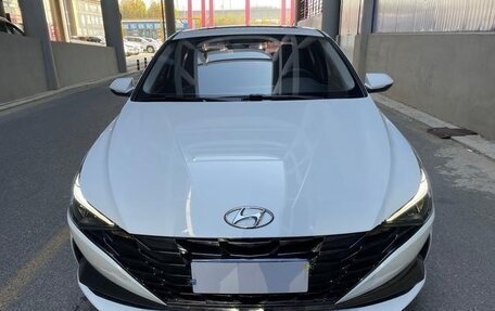 Hyundai Elantra, 2022 год, 1 550 000 рублей, 2 фотография