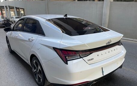 Hyundai Elantra, 2022 год, 1 550 000 рублей, 6 фотография