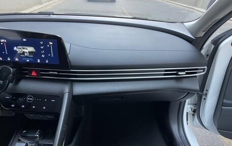 Hyundai Elantra, 2022 год, 1 550 000 рублей, 13 фотография