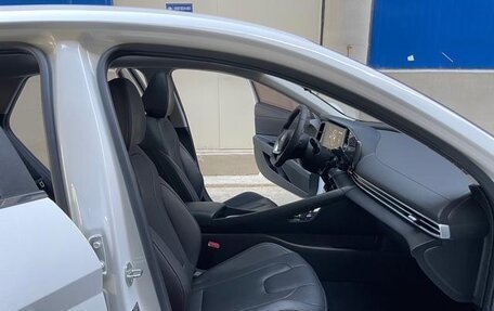 Hyundai Elantra, 2022 год, 1 550 000 рублей, 14 фотография