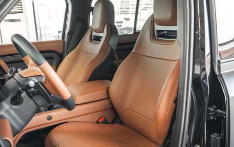 Land Rover Defender II, 2026 год, 29 000 000 рублей, 15 фотография