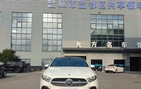 Mercedes-Benz A-Класс, 2022 год, 1 870 000 рублей, 2 фотография