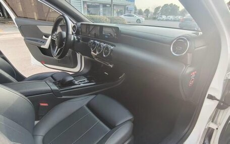 Mercedes-Benz A-Класс, 2022 год, 1 870 000 рублей, 7 фотография