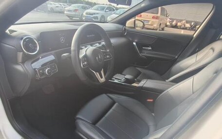Mercedes-Benz A-Класс, 2022 год, 1 870 000 рублей, 8 фотография