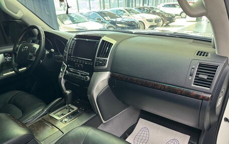 Toyota Land Cruiser 200, 2012 год, 3 970 000 рублей, 25 фотография