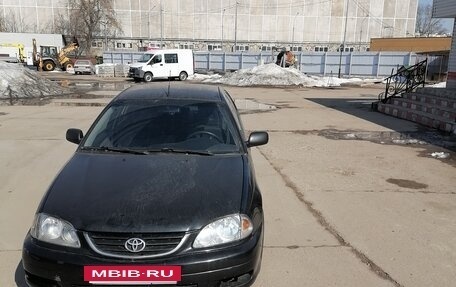 Toyota Avensis III рестайлинг, 2001 год, 295 000 рублей, 2 фотография