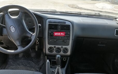 Toyota Avensis III рестайлинг, 2001 год, 295 000 рублей, 10 фотография