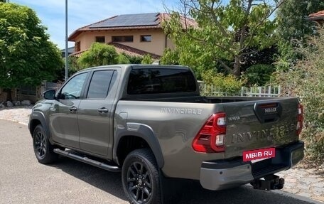Toyota Hilux VIII, 2023 год, 4 000 000 рублей, 6 фотография