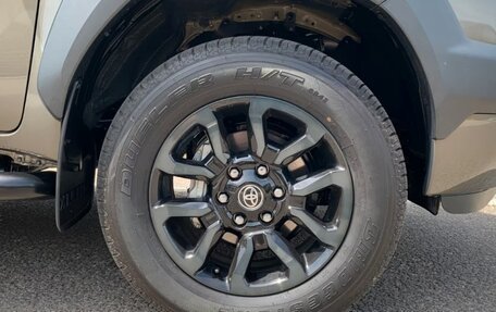 Toyota Hilux VIII, 2023 год, 4 000 000 рублей, 13 фотография