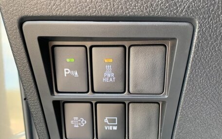 Toyota Hilux VIII, 2023 год, 4 000 000 рублей, 19 фотография