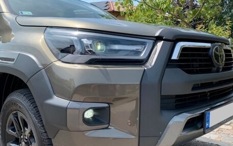 Toyota Hilux VIII, 2023 год, 4 000 000 рублей, 14 фотография