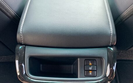 Toyota Hilux VIII, 2023 год, 4 000 000 рублей, 23 фотография