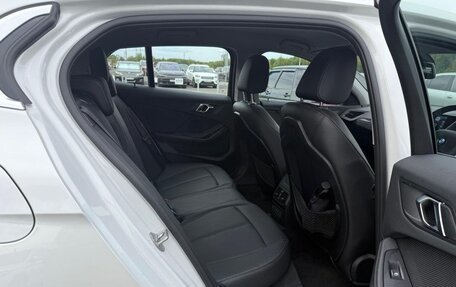 BMW 1 серия, 2022 год, 1 560 000 рублей, 9 фотография