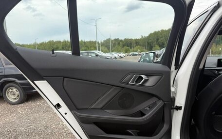 BMW 1 серия, 2022 год, 1 560 000 рублей, 13 фотография