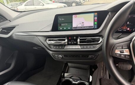 BMW 1 серия, 2022 год, 1 560 000 рублей, 6 фотография