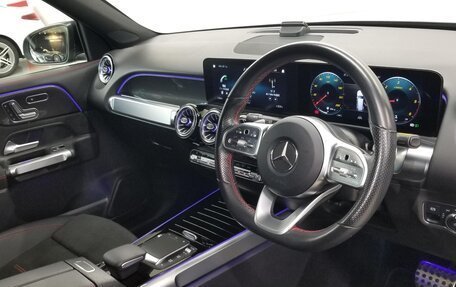 Mercedes-Benz GLB, 2022 год, 2 840 000 рублей, 14 фотография