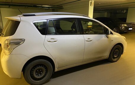 Toyota Verso I, 2010 год, 910 000 рублей, 3 фотография